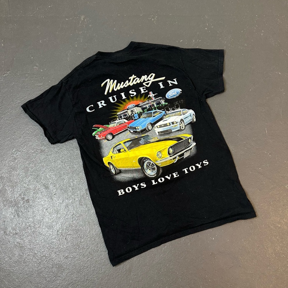Gildan Black T-Shirt